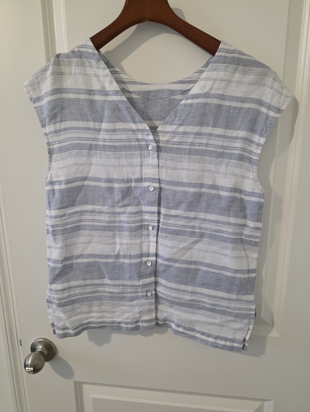 Cynthia Rowley Light Blue and White Striped Button-Front Top 100% Linen